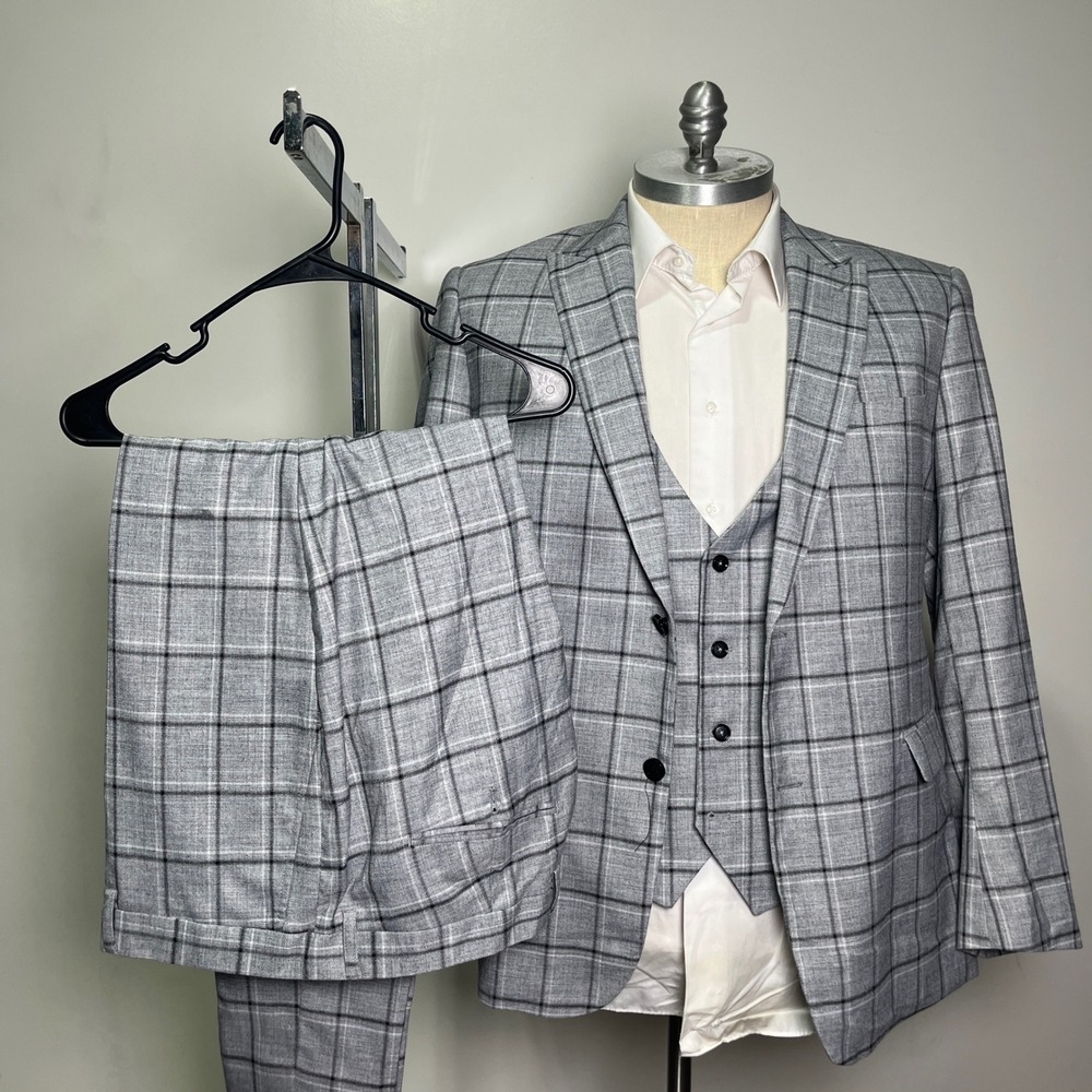 Steven Land 3-Piece Suit Mens 44L W41 Grey Plaid‎ Valentino Notch Lapel Modern
